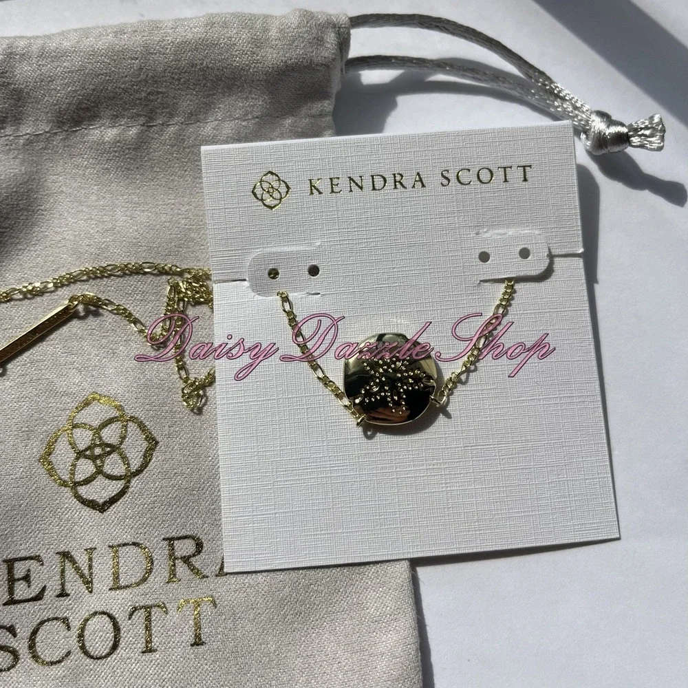 ✨Kendra Scott Sand Dollar Gold Pendant Necklace In Natural Mother of Pearl New✨